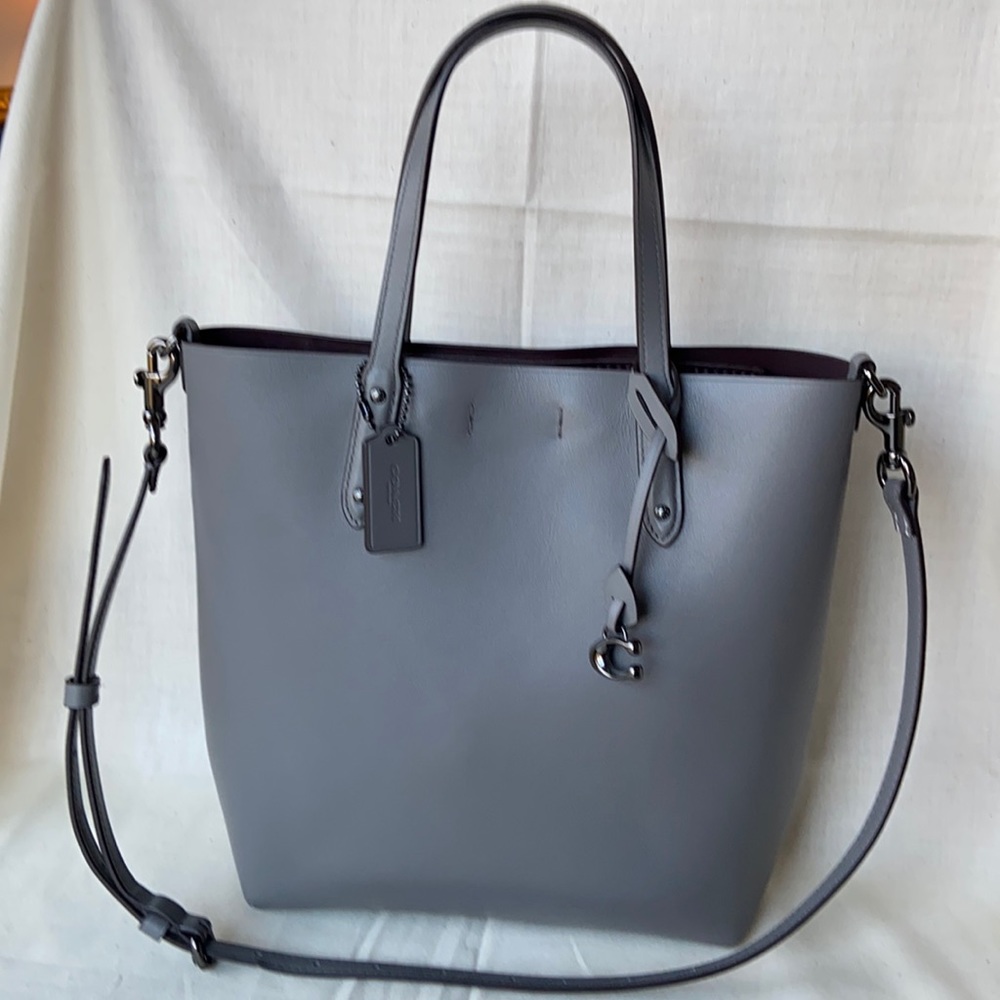 Coach Central Shopper Tote In Gray